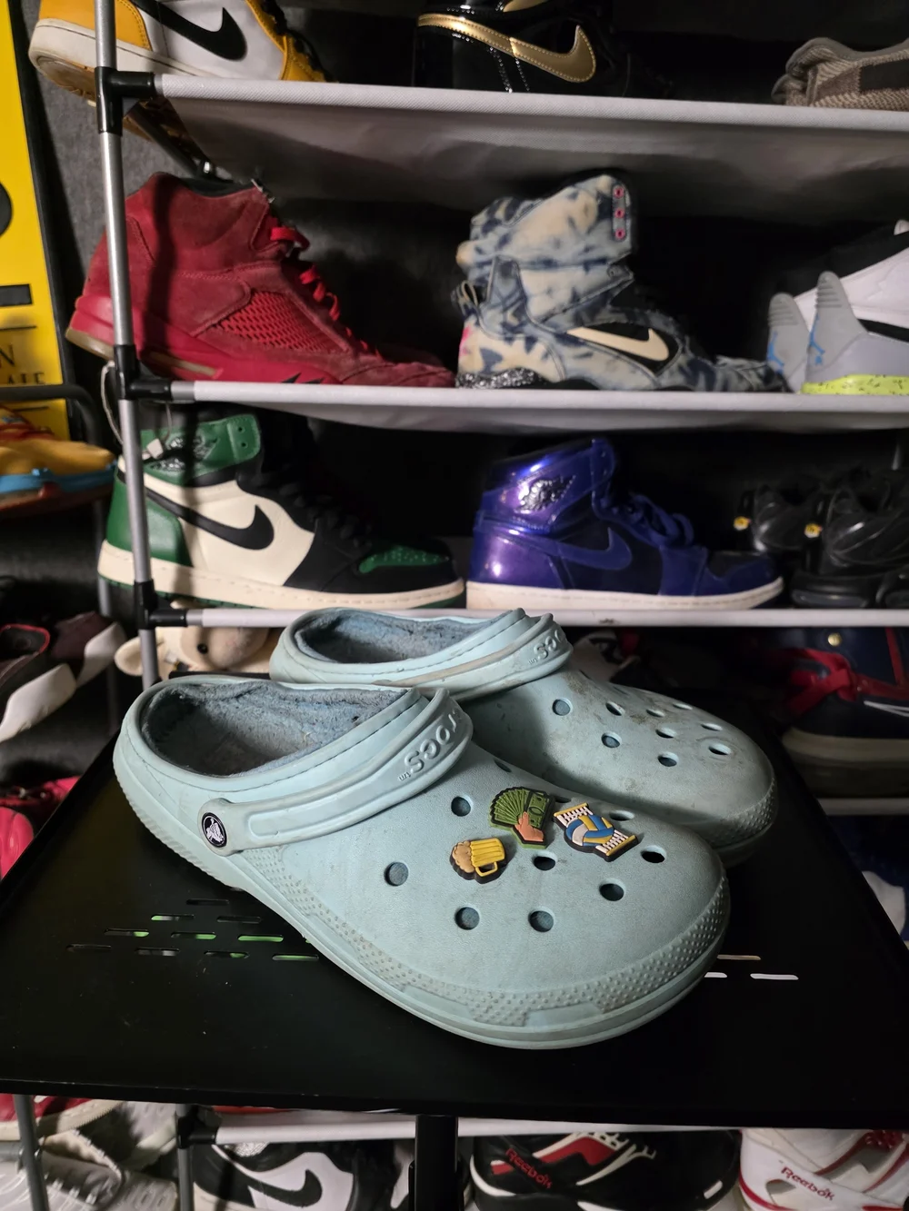 🔥 CROCS Men Size 12 Fur Lined Light Blue Slip-On Clogs with Jibbitz Charms